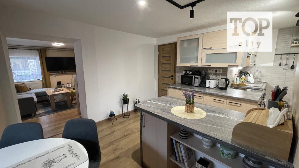 EXKLUZÍVNE NA PREDAJ RODINNÝ DOM V ŽAKOVCIACH