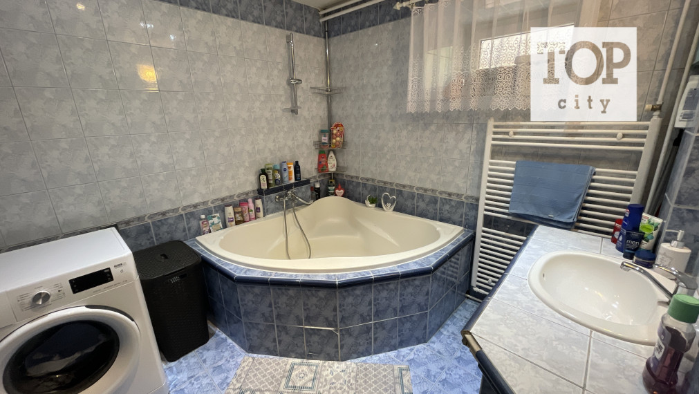 EXKLUZÍVNE NA PREDAJ RODINNÝ DOM V ŽAKOVCIACH