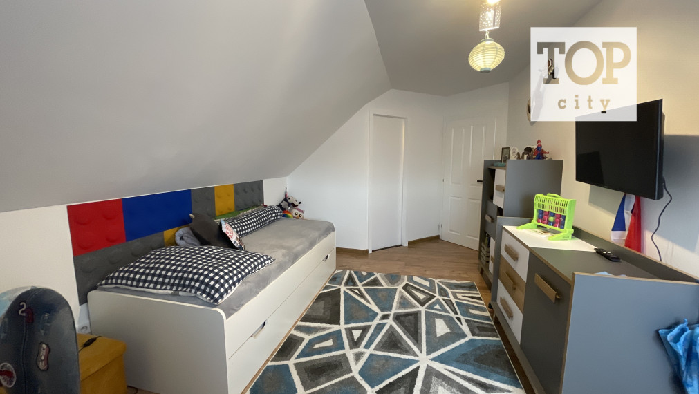 EXKLUZÍVNE NA PREDAJ RODINNÝ DOM V ŽAKOVCIACH