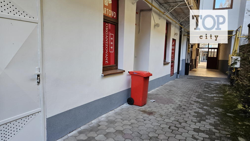 NA PRENÁJOM: OBCHODNÉ PRIESTORY V CENTRE POPRADU