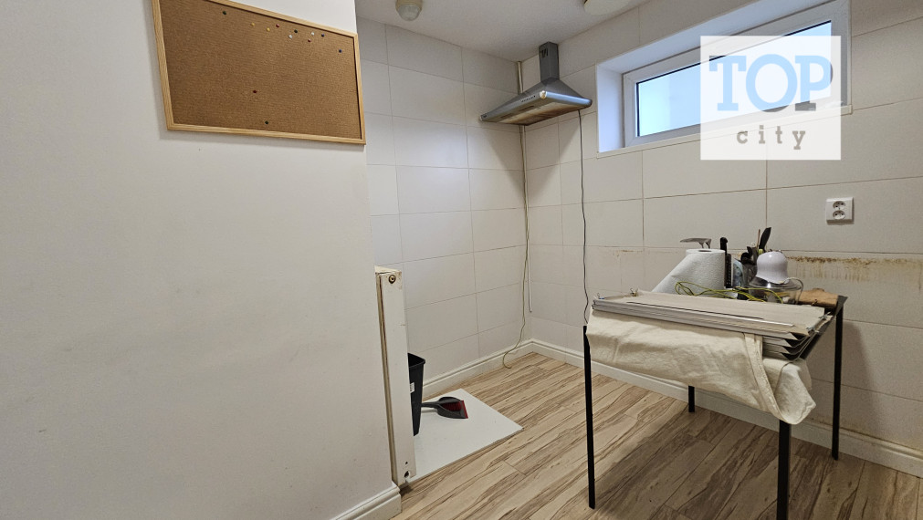 NA PRENÁJOM: OBCHODNÉ PRIESTORY - NÁMESTIE SV. EGÍDIA POPRAD