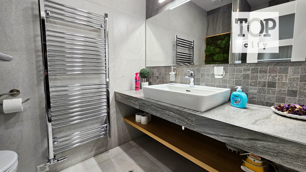 NA PREDAJ: ŠTÝLOVÝ APARTMÁN V REZORTE HREBIENOK II – VYSOKÉ TATRY