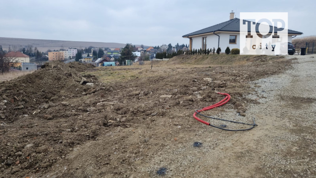 NA PREDAJ: STAVEBNÝ POZEMOK V ŽAKOVCIACH