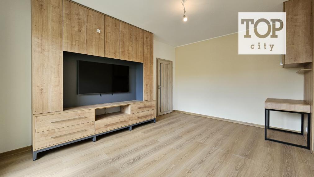 NA PRENÁJOM: MODERNÝ 3 IZBOVÝ BYT S LOGGIOU - POPRAD, JUH 3