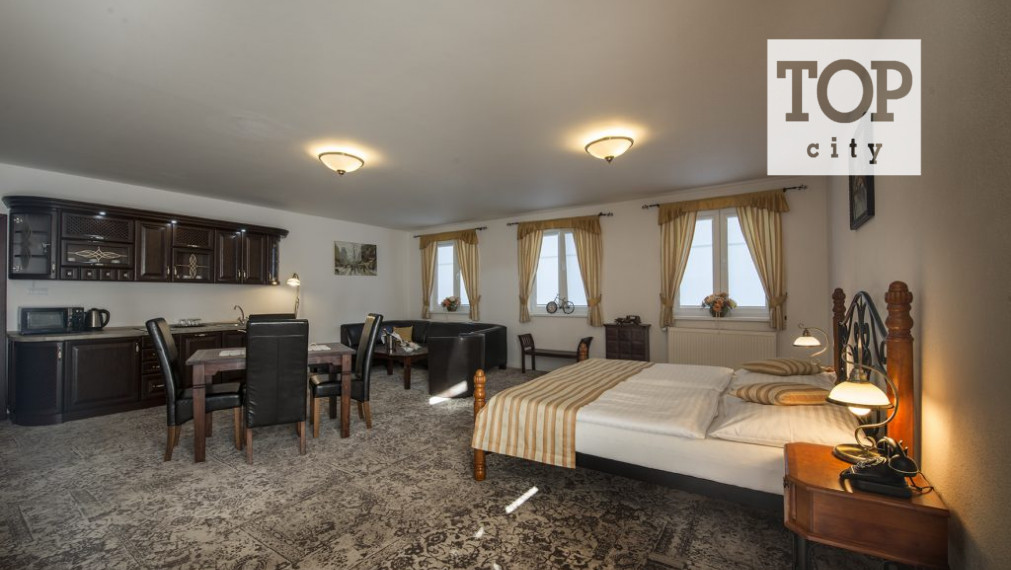 EXKLUZÍVNE Predaj Liptovský Ján, Hotel Svätojánsky kaštieľ.