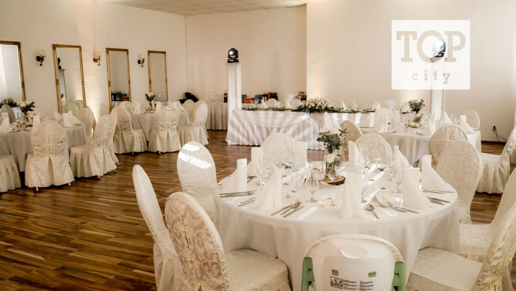 EXKLUZÍVNE Predaj Liptovský Ján, Hotel Svätojánsky kaštieľ.