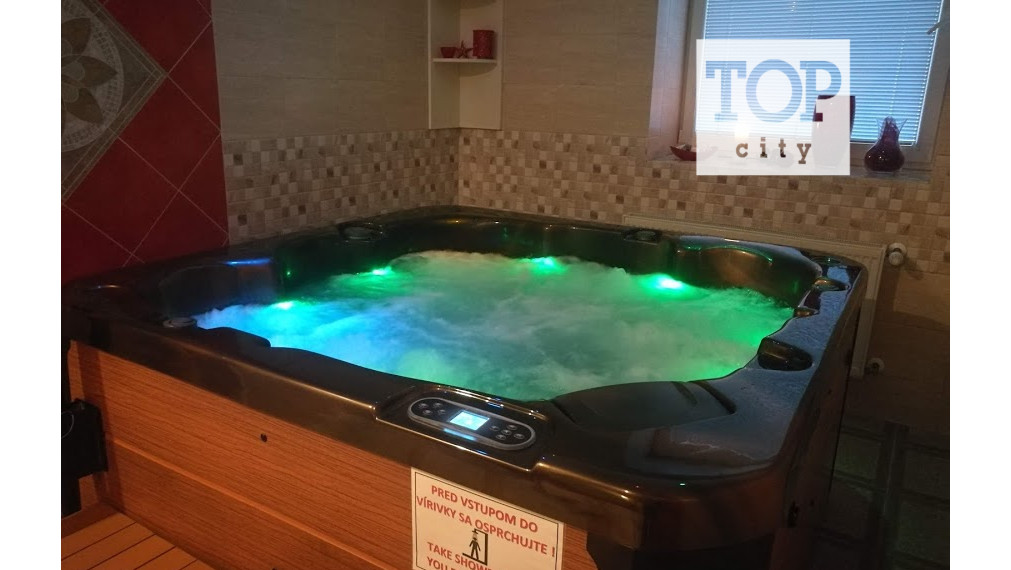 EXKLUZÍVNE Predaj Liptovský Ján, Hotel Svätojánsky kaštieľ.