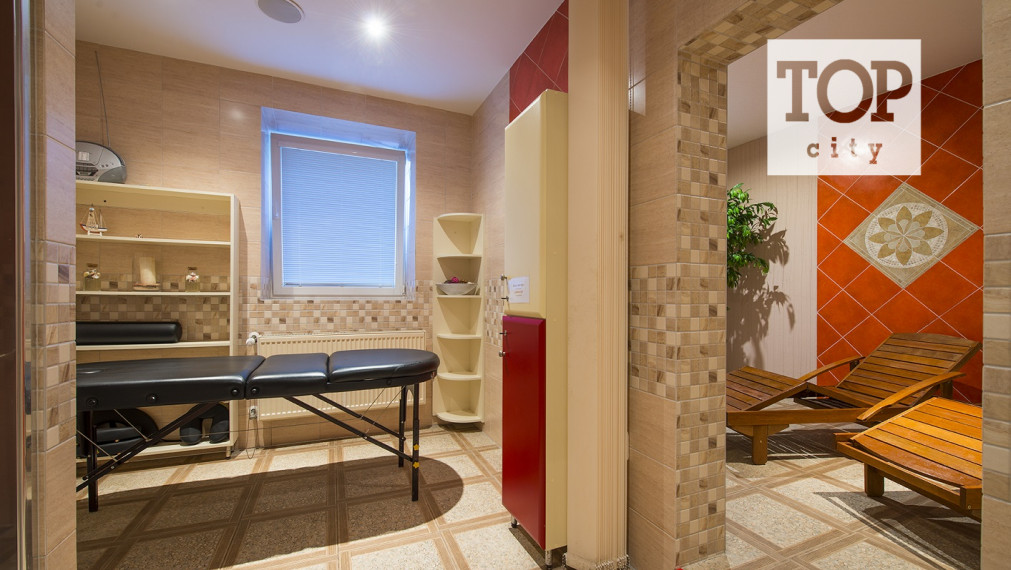 EXKLUZÍVNE Predaj Liptovský Ján, Hotel Svätojánsky kaštieľ.