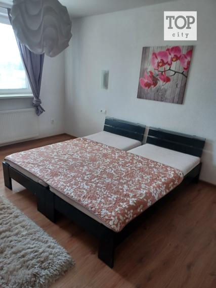 NA PREDAJ: 2 RODINNÉ DOMY POPRAD VEĽKÁ