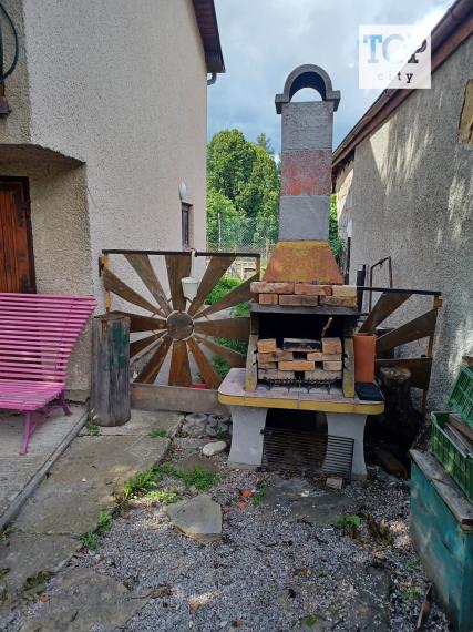 NA PREDAJ: 2 RODINNÉ DOMY POPRAD VEĽKÁ