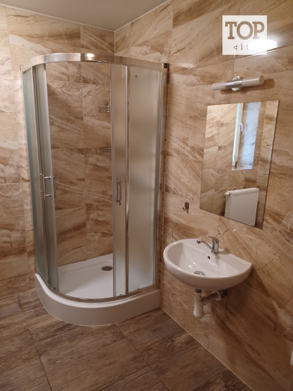 NA PREDAJ: 2 RODINNÉ DOMY POPRAD VEĽKÁ