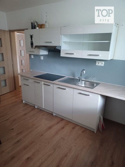 NA PREDAJ: 2 RODINNÉ DOMY POPRAD VEĽKÁ