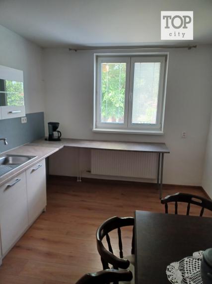 NA PREDAJ: 2 RODINNÉ DOMY POPRAD VEĽKÁ