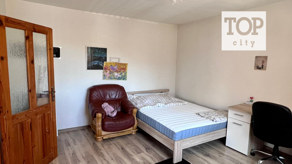 Predaj Spišská Belá 6 izbový rodinný dom, podlahová plocha 215 m2 a pozemok 783 m2.