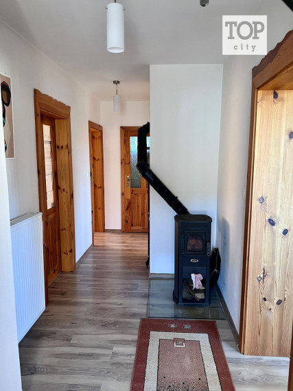 Predaj Spišská Belá 6 izbový rodinný dom, podlahová plocha 215 m2 a pozemok 783 m2.