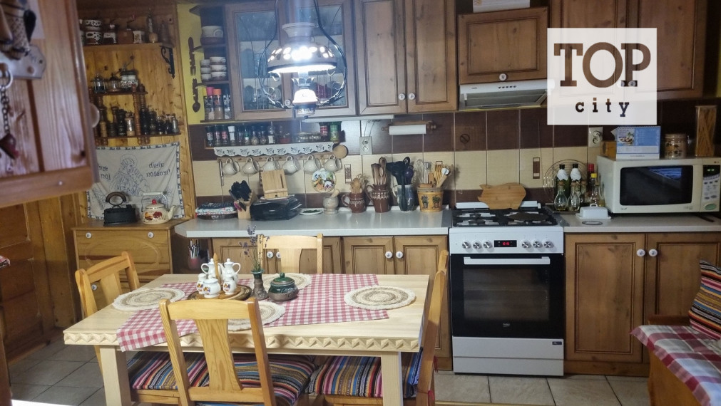 Predaj 5 izbový RD Kežmarok -  M.Slavkov 200 m2,pozemok 412 m2.