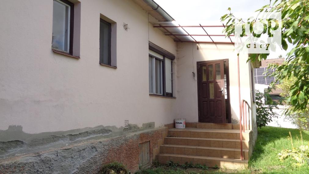 EXLUZÍVNE v Slovenskej Vsi predaj 4 izb. RD o ploche 200 m2 a pozemok 896 m2.