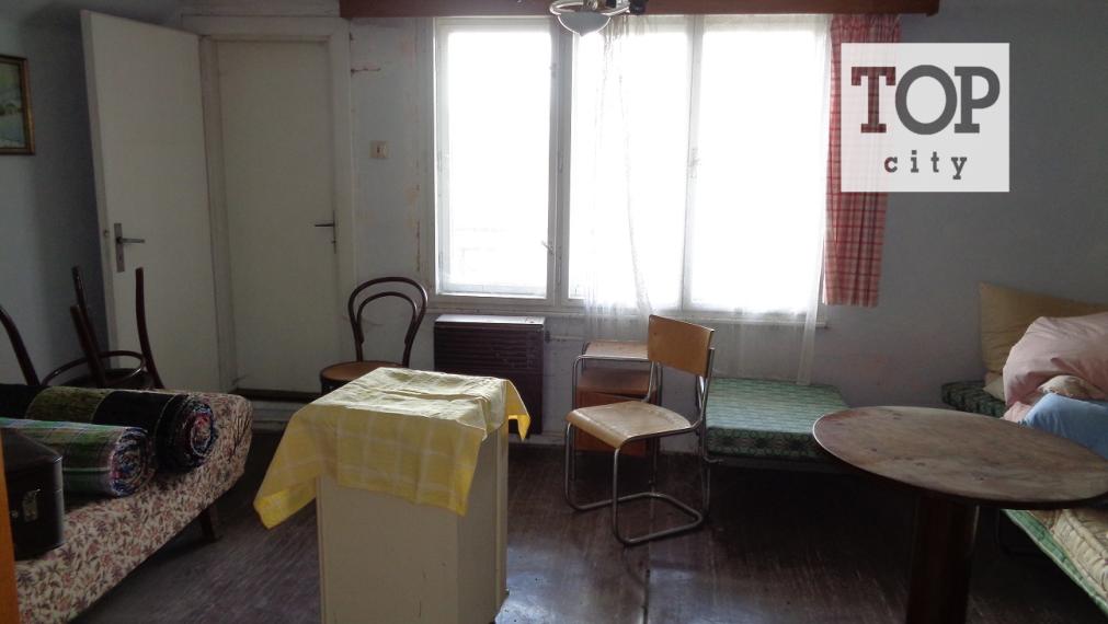 EXLUZÍVNE v Slovenskej Vsi predaj 4 izb. RD o ploche 200 m2 a pozemok 896 m2.