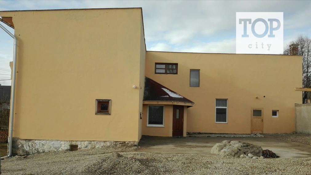 Predaj Stráne pod Tatrami 4 izb. ,2 generačný RD 215 m2 .