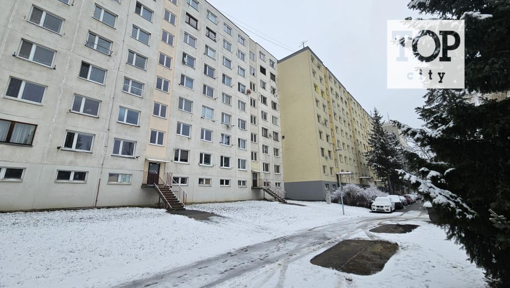 NA PRENÁJOM: 3 IZBOVÝ BYT V BLÍZKOSTI CENTRA - POPRAD, ZÁPAD