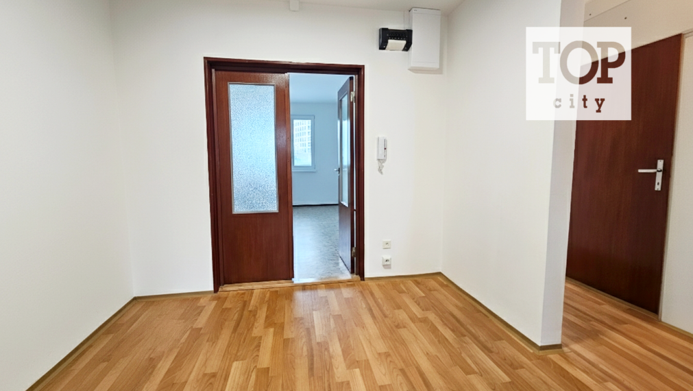 NA PRENÁJOM: 3 IZBOVÝ BYT V BLÍZKOSTI CENTRA - POPRAD, ZÁPAD