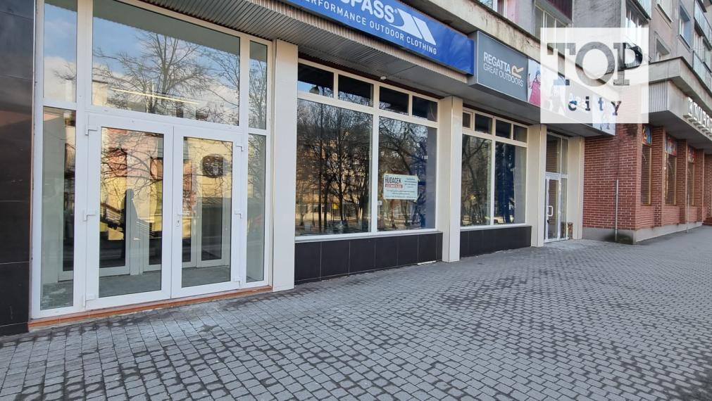 NA PRENÁJOM: OBCHODNÉ PRIESTORY - NÁMESTIE SV. EGÍDIA POPRAD