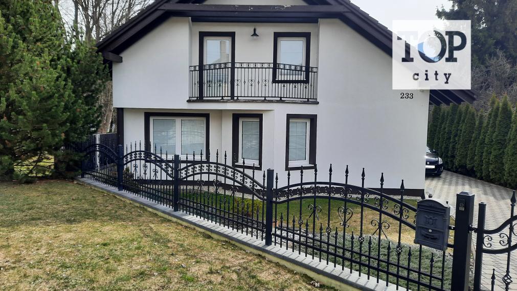 EXKLUZÍVNE predaj 4 izb. rodinný dom ,180 m2 ,pozemok 533 m2.