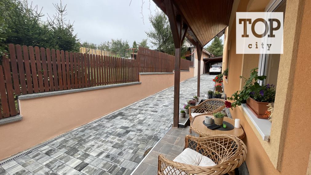 EXKLUZÍVNE NA PREDAJ RODINNÝ DOM V ŽAKOVCIACH