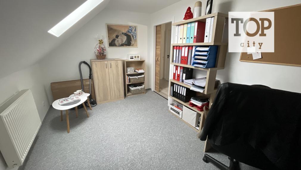 EXKLUZÍVNE NA PREDAJ RODINNÝ DOM V ŽAKOVCIACH