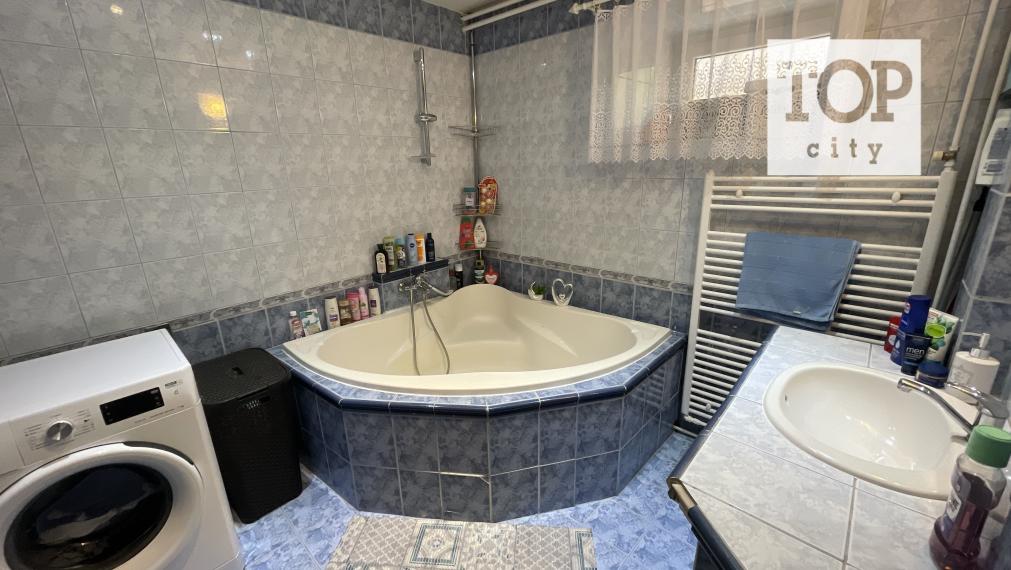 EXKLUZÍVNE NA PREDAJ RODINNÝ DOM V ŽAKOVCIACH