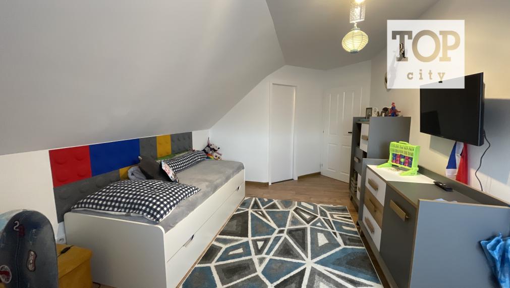 EXKLUZÍVNE NA PREDAJ RODINNÝ DOM V ŽAKOVCIACH