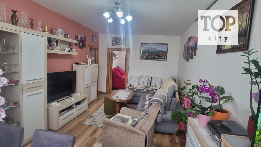 EXKLUZÍVNE v Kežmarku predaj 3 izbový zariadený byt s balkónom ,65 m2.