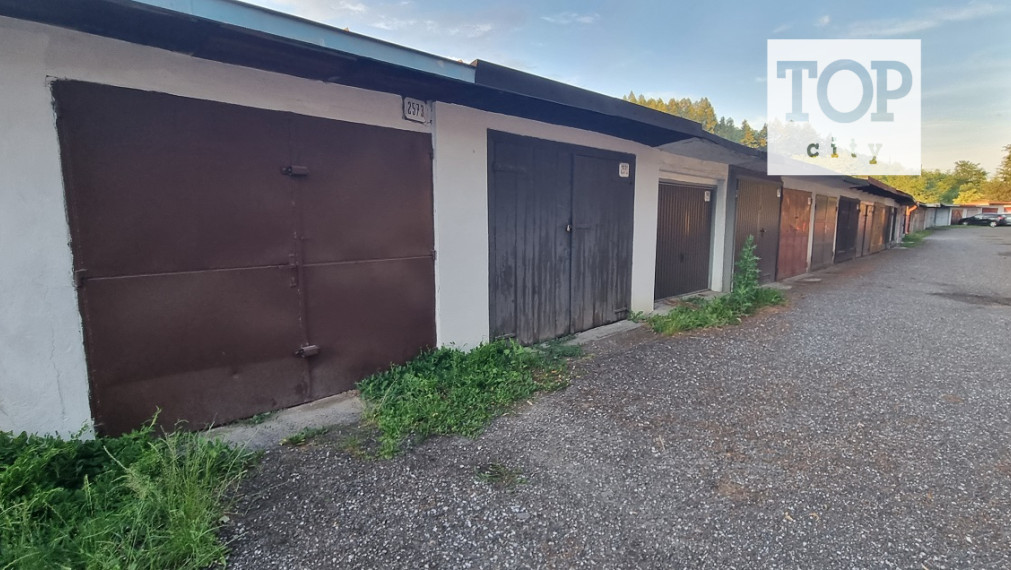 Predaj garáž Lipt.Mikuláš ul 1 mája, 18 m2 .