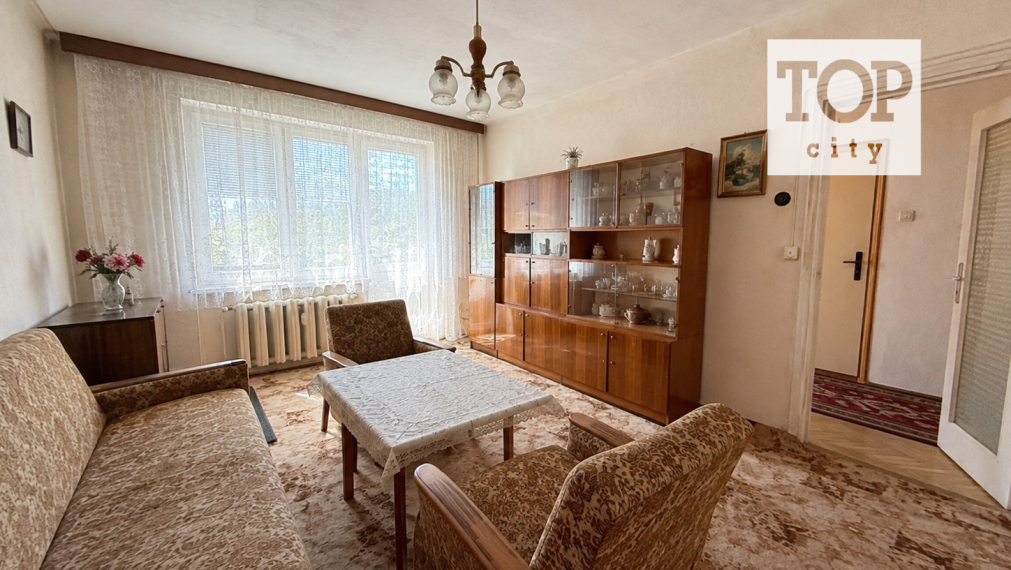 NA PREDAJ: 3-IZBOVÝ BYT – KEŽMAROK, BLÍZKO CENTRA, VÝHĽAD NA TATRY