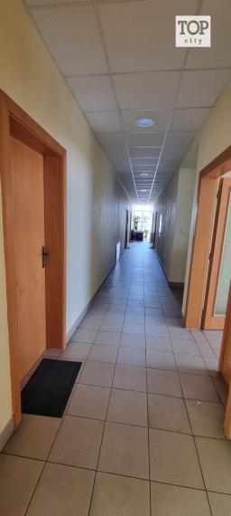 NA PRENÁJOM: KANCELÁRSKY / OBCHODNÝ PRIESTOR 36 m² – POPRAD, ZÁPAD