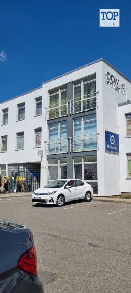 NA PRENÁJOM: KANCELÁRSKY / OBCHODNÝ PRIESTOR 36 m² – POPRAD, ZÁPAD