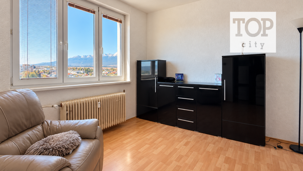 NA PREDAJ 4 izbový byt v centre Popradu