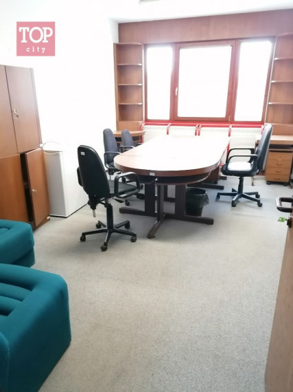 *KANCELÁRIA NA PRENÁJOM CENTRUM POPRAD OD 20 M2