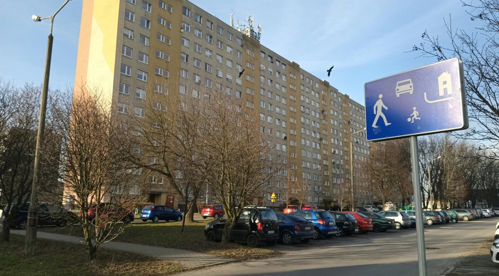 HĽADÁME 2 až 3 IZBOVÝ BYT V POPRADE / VO SVITE