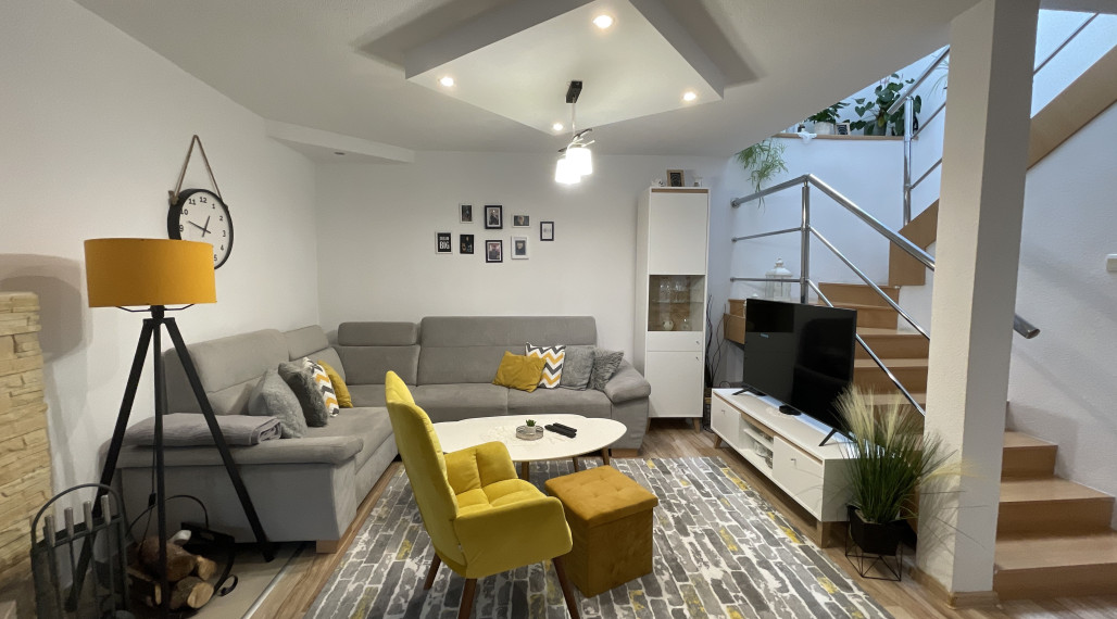 EXKLUZÍVNE NA PREDAJ RODINNÝ DOM V ŽAKOVCIACH