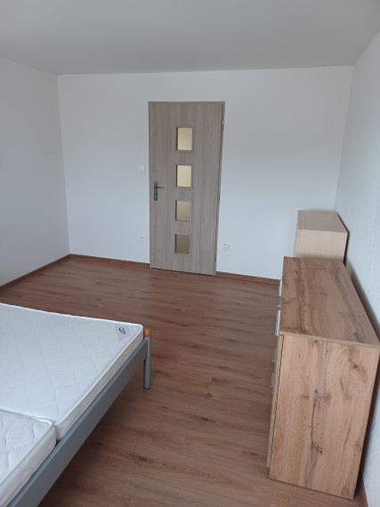 NA PREDAJ: 2 RODINNÉ DOMY POPRAD VEĽKÁ