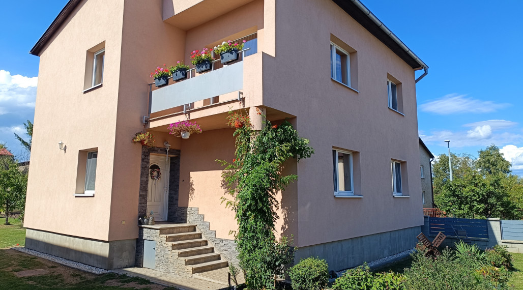 Predaj Spišská Belá 6 izbový rodinný dom, podlahová plocha 215 m2 a pozemok 783 m2.