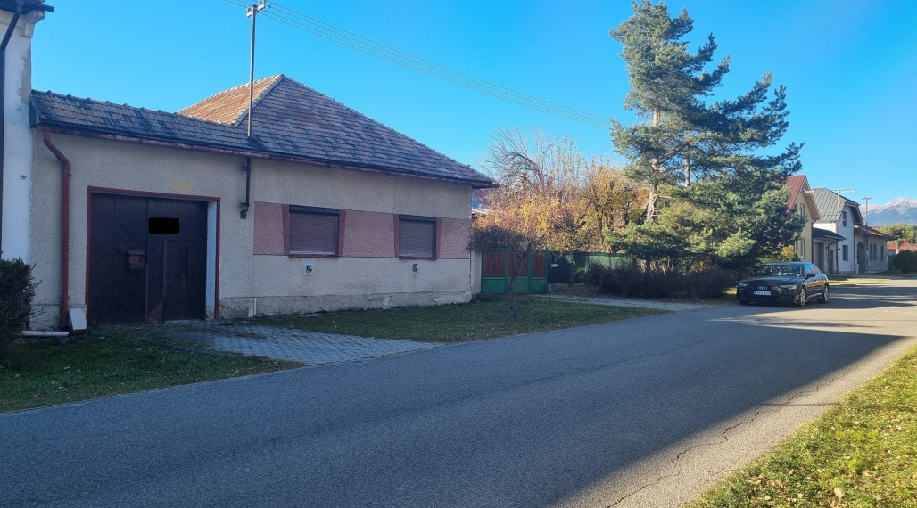 Rezervované***predaj Veľká Lomnica 3 izbový RD o ploche 140 m2 ,pozemok 647 m2.