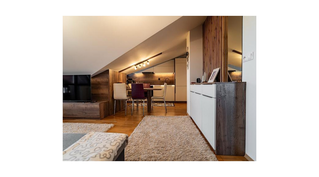 NA PRENÁJOM MODERNÝ 2-IZBOVÝ BYT VEĽKÁ LOMNICA, VYSOKÉ TATRY