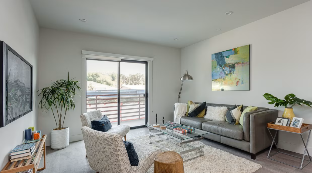 PRIPRAVUJEME NA PREDAJ: DVA 3-IZBOVÉ BYTY - KEŽMAROK