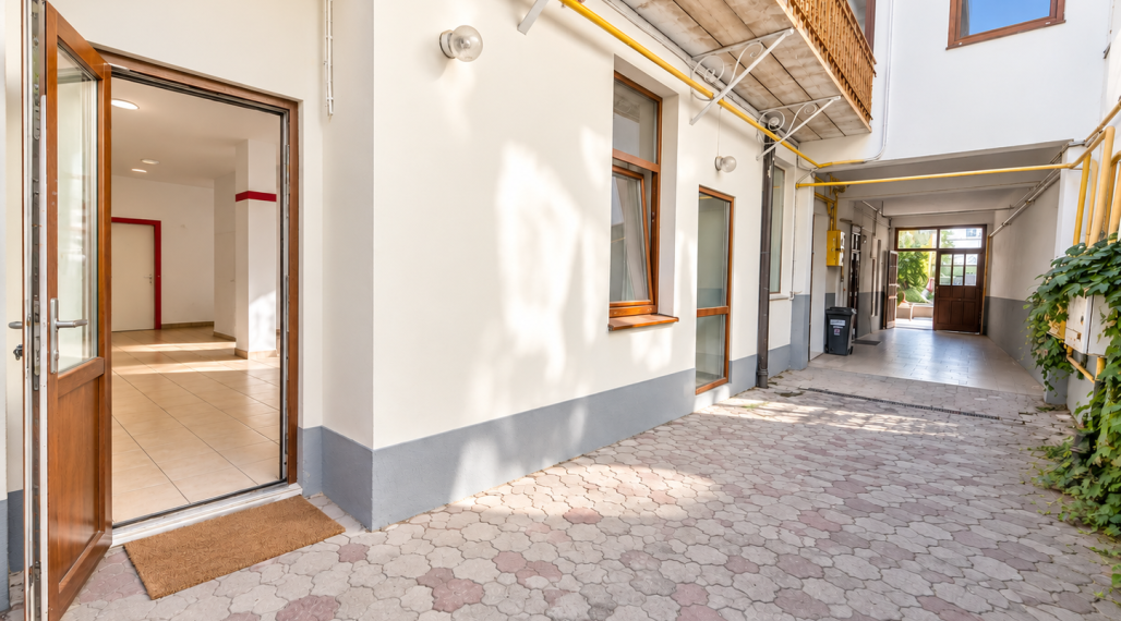 EXKLUZÍVNE – obchodný priestor na prenájom, Námestie Poprad