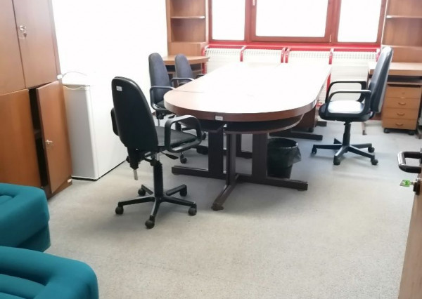 *KANCELÁRIA NA PRENÁJOM CENTRUM POPRAD OD 20 M2