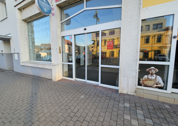 NA PRENÁJOM: OBCHODNÉ PRIESTORY - NÁMESTIE SV. EGÍDIA POPRAD