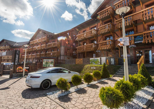 NA PREDAJ: PRIESTRANNÝ 3IZBOVÝ APARTMÁN VO VEĽKEJ LOMNICI