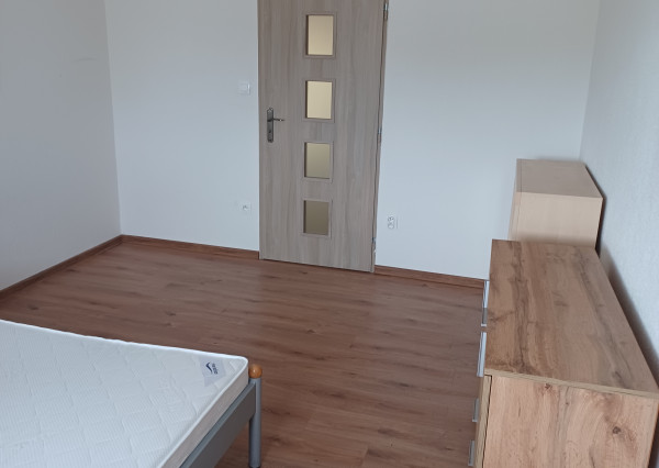 NA PREDAJ: 2 RODINNÉ DOMY POPRAD VEĽKÁ